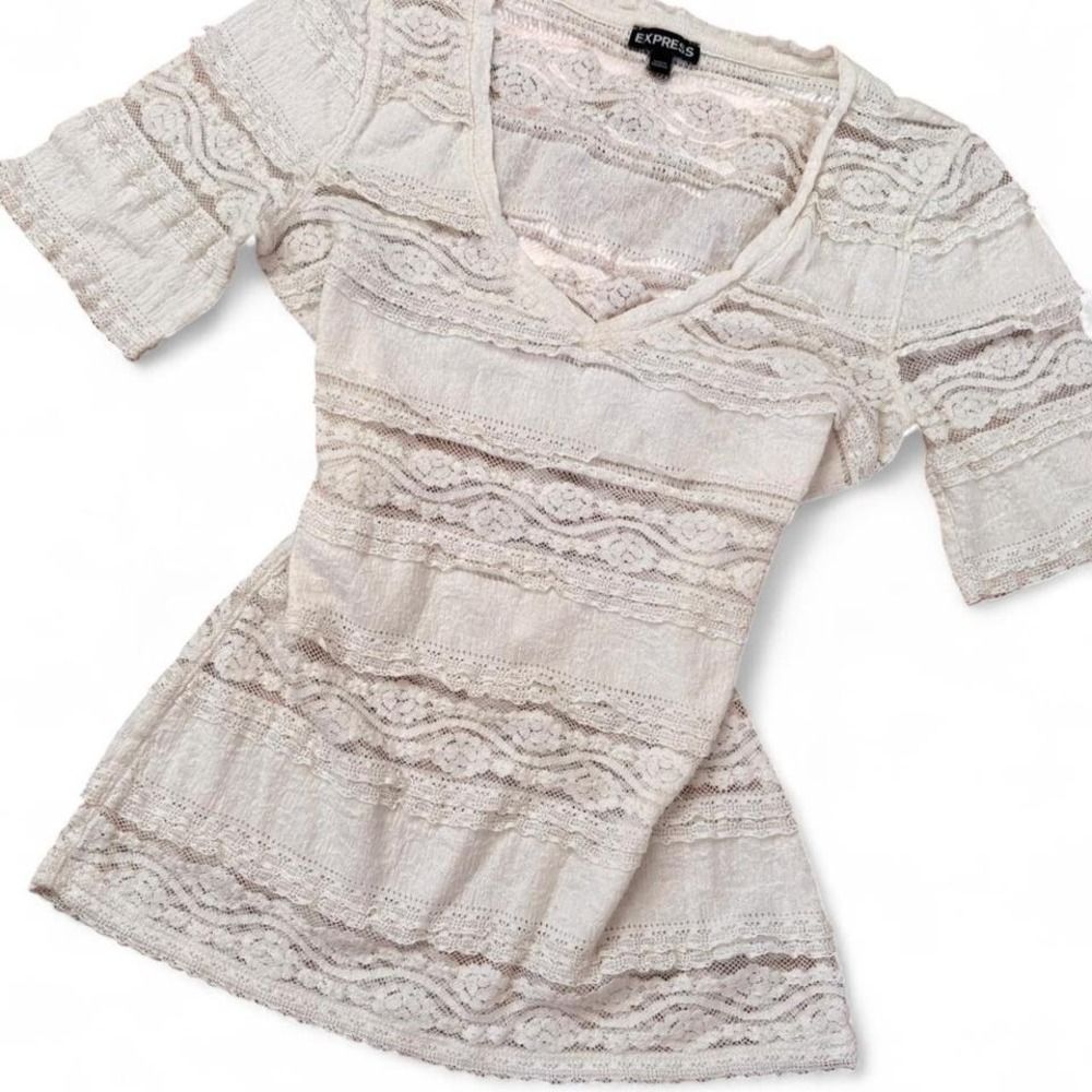 Express Coquette lace detailed top with ruffles‎ and a boho vibe